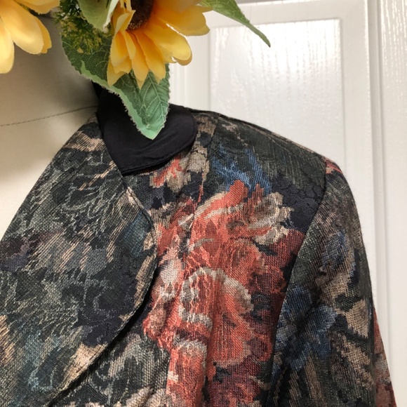 NWOT - Black & Multi Floral Fit & Flare Jacket - Picture 5 of 16